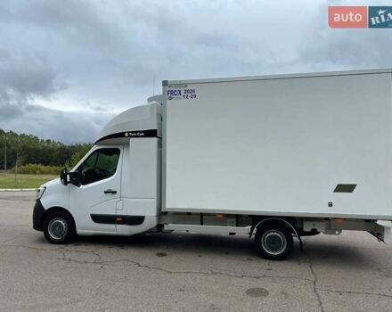 Белый Рено Мастер, объемом двигателя 2.3 л и пробегом 330 тыс. км за 26999 $, фото 11 на Automoto.ua