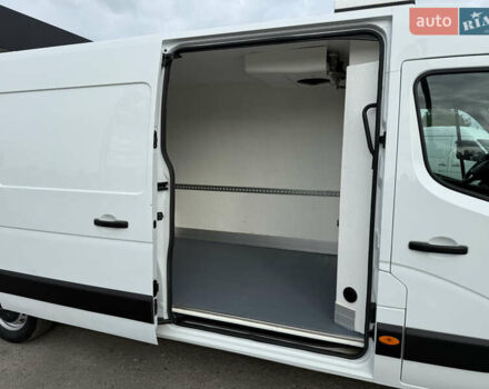 Белый Рено Мастер, объемом двигателя 2.3 л и пробегом 276 тыс. км за 22900 $, фото 13 на Automoto.ua