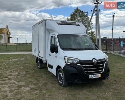 Белый Рено Мастер, объемом двигателя 2.3 л и пробегом 288 тыс. км за 27600 $, фото 3 на Automoto.ua