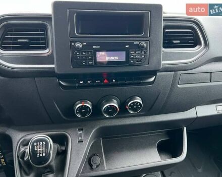 Белый Рено Мастер, объемом двигателя 2.3 л и пробегом 317 тыс. км за 25999 $, фото 58 на Automoto.ua