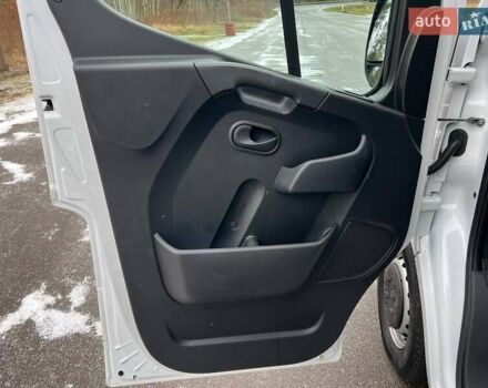 Белый Рено Мастер, объемом двигателя 2.3 л и пробегом 317 тыс. км за 25999 $, фото 50 на Automoto.ua