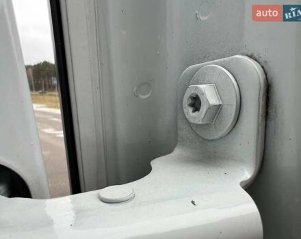 Белый Рено Мастер, объемом двигателя 2.3 л и пробегом 317 тыс. км за 25999 $, фото 63 на Automoto.ua