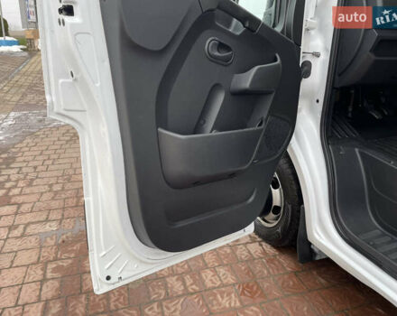 Белый Рено Мастер, объемом двигателя 2.3 л и пробегом 184 тыс. км за 29700 $, фото 44 на Automoto.ua