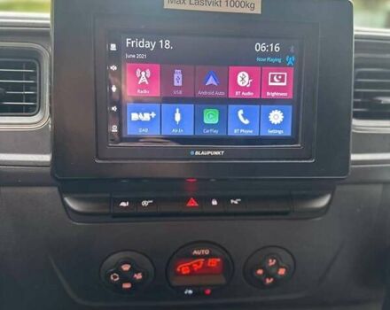 Белый Рено Мастер, объемом двигателя 2.3 л и пробегом 155 тыс. км за 27325 $, фото 42 на Automoto.ua