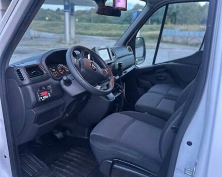 Белый Рено Мастер, объемом двигателя 2.3 л и пробегом 155 тыс. км за 27500 $, фото 12 на Automoto.ua
