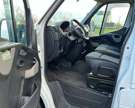 Белый Рено Мастер, объемом двигателя 2.3 л и пробегом 385 тыс. км за 12000 $, фото 8 на Automoto.ua