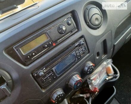 Рено Мастер 2015 в Нововолынск на Automoto.ua Белый Рено Мастер, объемом двигателя 2.3 л и пробегом 480 тыс. км за 17500 $, фото 22 на Automoto.ua