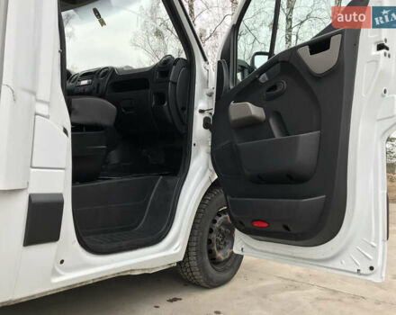 Белый Рено Мастер, объемом двигателя 2.3 л и пробегом 275 тыс. км за 14500 $, фото 32 на Automoto.ua