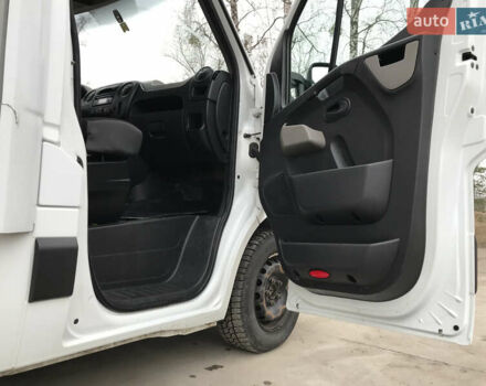 Белый Рено Мастер, объемом двигателя 2.3 л и пробегом 275 тыс. км за 14500 $, фото 31 на Automoto.ua