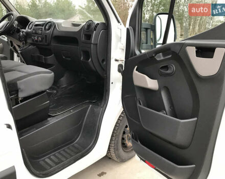 Белый Рено Мастер, объемом двигателя 2.3 л и пробегом 275 тыс. км за 14500 $, фото 30 на Automoto.ua