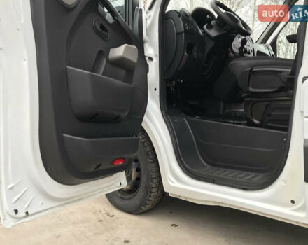 Белый Рено Мастер, объемом двигателя 2.3 л и пробегом 275 тыс. км за 14500 $, фото 25 на Automoto.ua