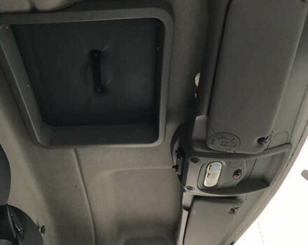 Белый Рено Мастер, объемом двигателя 2.3 л и пробегом 275 тыс. км за 14500 $, фото 34 на Automoto.ua