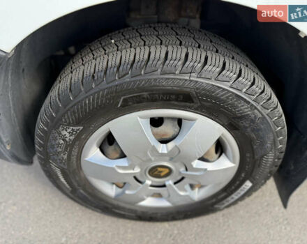 Белый Рено Мастер, объемом двигателя 2.3 л и пробегом 520 тыс. км за 14500 $, фото 25 на Automoto.ua