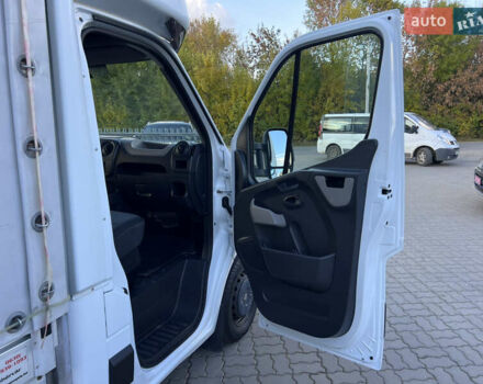 Рено Мастер 2017 в Нововолынск на Automoto.ua Белый Рено Мастер, объемом двигателя 2.3 л и пробегом 385 тыс. км за 18490 $, фото 19 на Automoto.ua