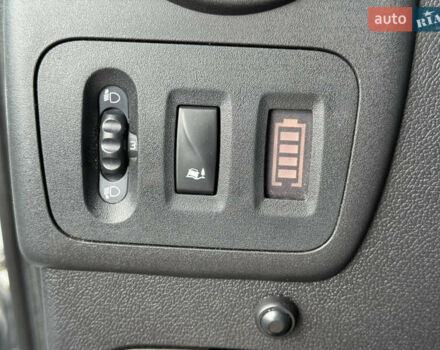 Белый Рено Мастер, объемом двигателя 2.3 л и пробегом 520 тыс. км за 14500 $, фото 20 на Automoto.ua