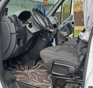 Рено Мастер 2017 в Мукачеве на Automoto.ua Белый Рено Мастер, объемом двигателя 2.3 л и пробегом 600 тыс. км за 15500 $, фото 9 на Automoto.ua