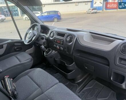 Белый Рено Мастер, объемом двигателя 2.3 л и пробегом 323 тыс. км за 16200 $, фото 10 на Automoto.ua