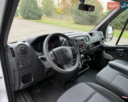 Белый Рено Мастер, объемом двигателя 2.3 л и пробегом 379 тыс. км за 17600 $, фото 54 на Automoto.ua