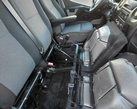 Белый Рено Мастер, объемом двигателя 2.3 л и пробегом 421 тыс. км за 15300 $, фото 29 на Automoto.ua