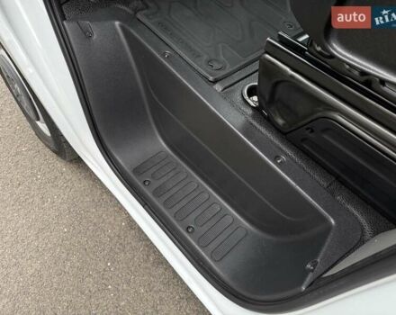 Белый Рено Мастер, объемом двигателя 2.3 л и пробегом 379 тыс. км за 17600 $, фото 47 на Automoto.ua