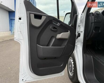 Белый Рено Мастер, объемом двигателя 2.3 л и пробегом 379 тыс. км за 17600 $, фото 46 на Automoto.ua