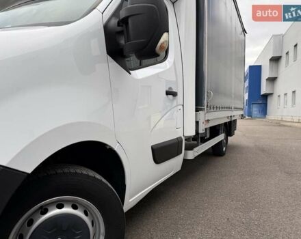 Белый Рено Мастер, объемом двигателя 2.3 л и пробегом 379 тыс. км за 17600 $, фото 6 на Automoto.ua