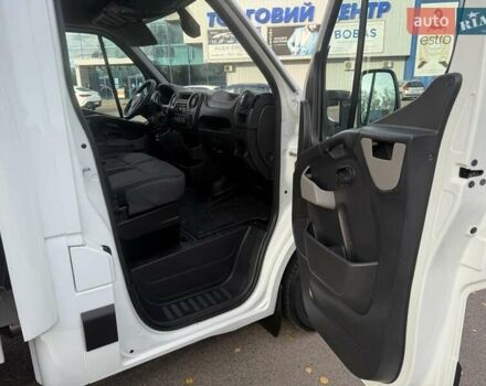Белый Рено Мастер, объемом двигателя 2.3 л и пробегом 323 тыс. км за 16200 $, фото 11 на Automoto.ua