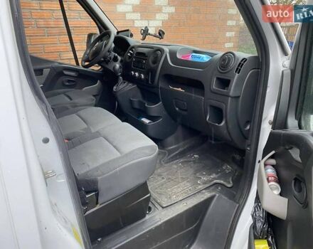 Белый Рено Мастер, объемом двигателя 2.3 л и пробегом 490 тыс. км за 17200 $, фото 16 на Automoto.ua