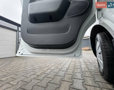 Білий Рено Мастєр, об'ємом двигуна 2.3 л та пробігом 385 тис. км за 18300 $, фото 27 на Automoto.ua