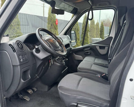 Білий Рено Мастєр, об'ємом двигуна 2.3 л та пробігом 385 тис. км за 18300 $, фото 36 на Automoto.ua