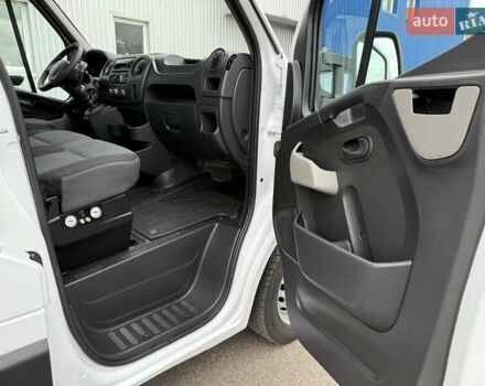 Белый Рено Мастер, объемом двигателя 2.3 л и пробегом 379 тыс. км за 17600 $, фото 59 на Automoto.ua