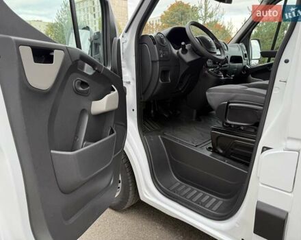 Белый Рено Мастер, объемом двигателя 2.3 л и пробегом 349 тыс. км за 17900 $, фото 49 на Automoto.ua