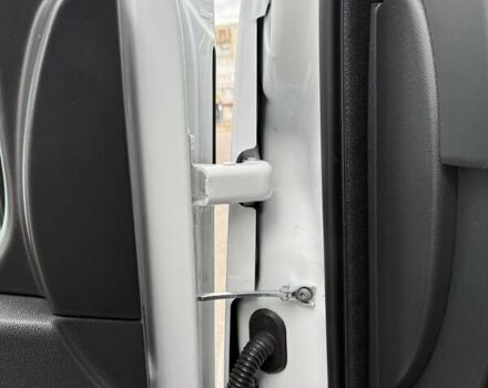 Белый Рено Мастер, объемом двигателя 2.3 л и пробегом 379 тыс. км за 17600 $, фото 48 на Automoto.ua