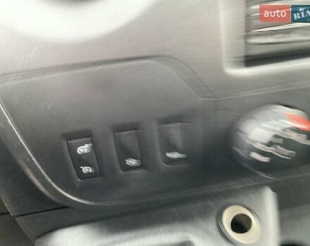 Белый Рено Мастер, объемом двигателя 2.3 л и пробегом 257 тыс. км за 15400 $, фото 36 на Automoto.ua