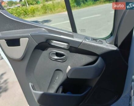 Білий Рено Мастєр, об'ємом двигуна 2.3 л та пробігом 368 тис. км за 14000 $, фото 18 на Automoto.ua