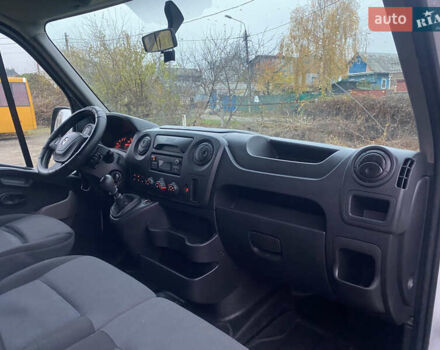 Белый Рено Мастер, объемом двигателя 2.3 л и пробегом 275 тыс. км за 16800 $, фото 17 на Automoto.ua