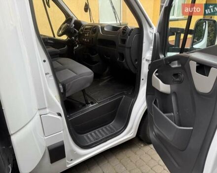 Белый Рено Мастер, объемом двигателя 2.3 л и пробегом 309 тыс. км за 16200 $, фото 57 на Automoto.ua