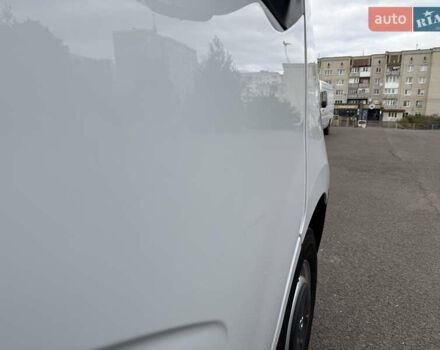 Белый Рено Мастер, объемом двигателя 2.3 л и пробегом 379 тыс. км за 17600 $, фото 45 на Automoto.ua