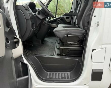 Белый Рено Мастер, объемом двигателя 2.3 л и пробегом 379 тыс. км за 17600 $, фото 50 на Automoto.ua