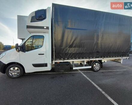 Белый Рено Мастер, объемом двигателя 2.3 л и пробегом 421 тыс. км за 15300 $, фото 5 на Automoto.ua