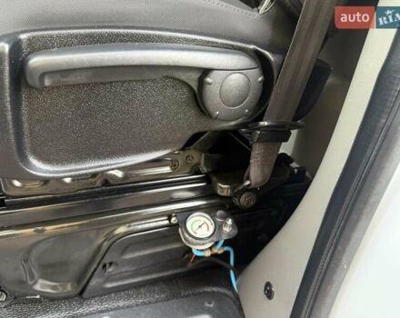 Белый Рено Мастер, объемом двигателя 2.3 л и пробегом 318 тыс. км за 16700 $, фото 1 на Automoto.ua