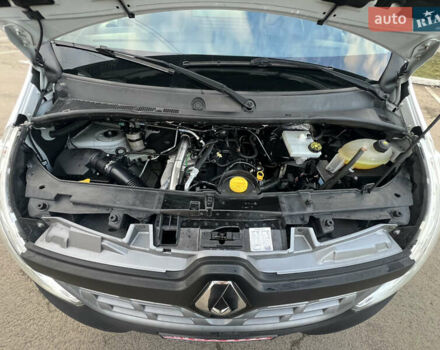 Белый Рено Мастер, объемом двигателя 2.3 л и пробегом 360 тыс. км за 25999 $, фото 43 на Automoto.ua