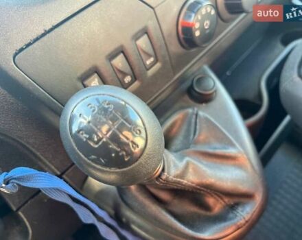Білий Рено Мастєр, об'ємом двигуна 2.3 л та пробігом 405 тис. км за 17000 $, фото 28 на Automoto.ua