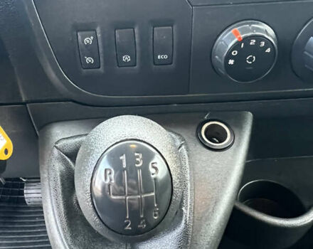 Белый Рено Мастер, объемом двигателя 2.3 л и пробегом 360 тыс. км за 25999 $, фото 28 на Automoto.ua