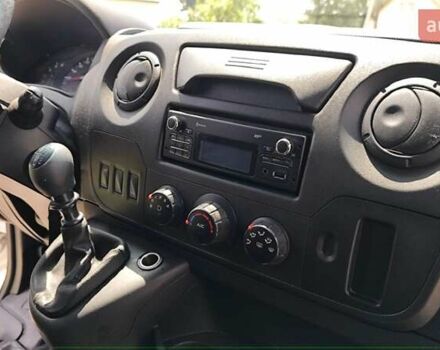 Белый Рено Мастер, объемом двигателя 2.3 л и пробегом 458 тыс. км за 15700 $, фото 7 на Automoto.ua