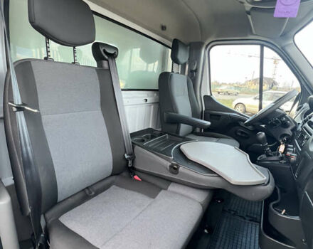 Белый Рено Мастер, объемом двигателя 2.3 л и пробегом 360 тыс. км за 25999 $, фото 36 на Automoto.ua