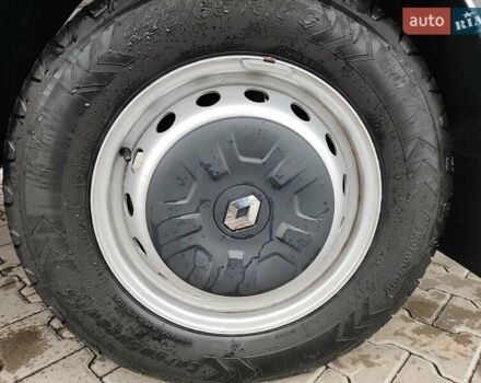 Білий Рено Мастєр, об'ємом двигуна 2.3 л та пробігом 278 тис. км за 16700 $, фото 16 на Automoto.ua