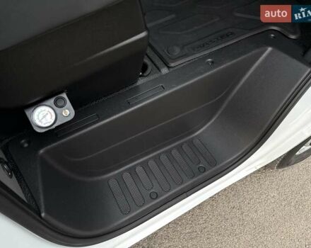 Білий Рено Мастєр, об'ємом двигуна 2.3 л та пробігом 363 тис. км за 17700 $, фото 58 на Automoto.ua