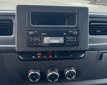 Белый Рено Мастер, объемом двигателя 2.3 л и пробегом 187 тыс. км за 17777 $, фото 23 на Automoto.ua