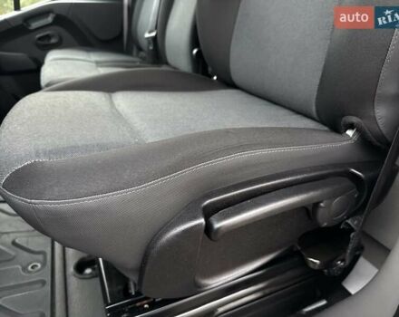 Білий Рено Мастєр, об'ємом двигуна 2.3 л та пробігом 363 тис. км за 17700 $, фото 52 на Automoto.ua